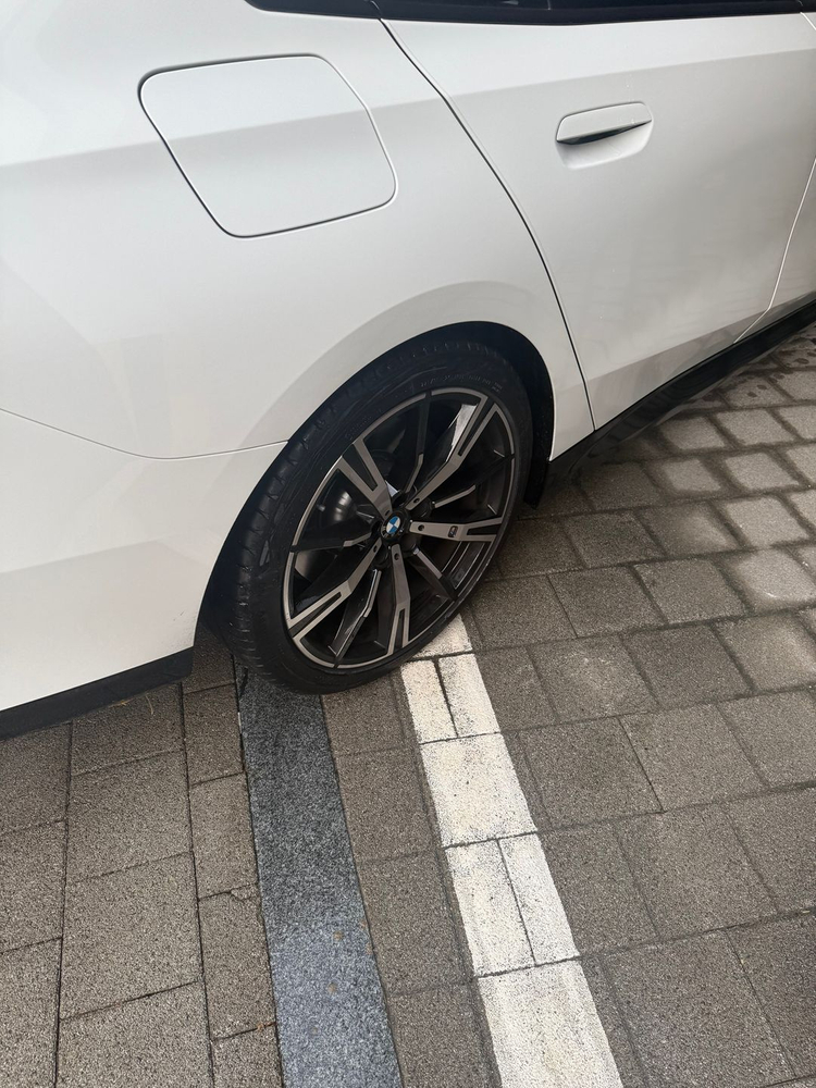 [지원금최대]BMW 5시리즈 530i xDrive M 스포츠 리스승계 원합니다 저금리때 0피견적으로 진행한 건입니다--4