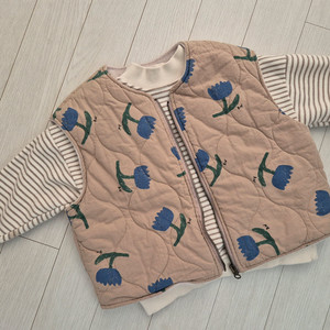 유아옷 보네오네 조끼s 사이즈 & 데일리베베 티셔츠 m