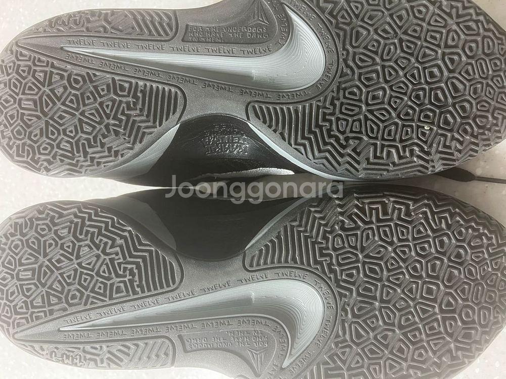 나이키 자2 농구화 사이즈 310--3