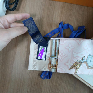 루이비통방도스카프