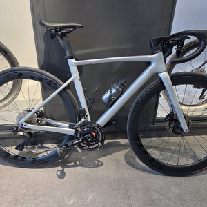 24년식 스페셜라이즈드 알레스프린트 조립 로드 완차 팝니다.