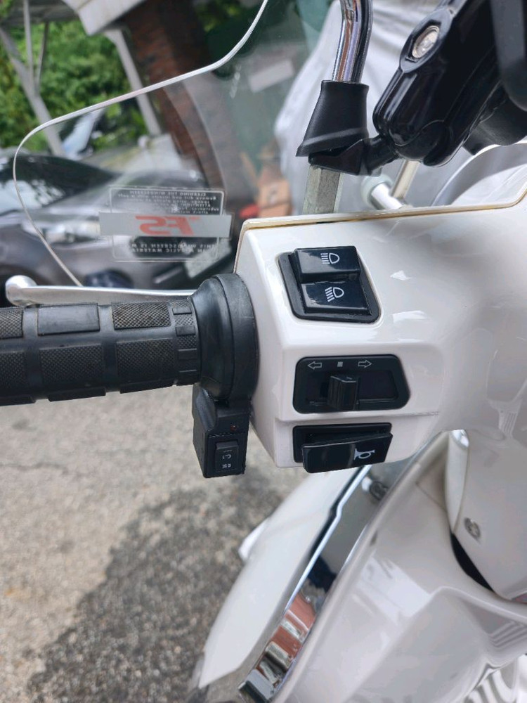 야르스 럭셔리 화이트--3