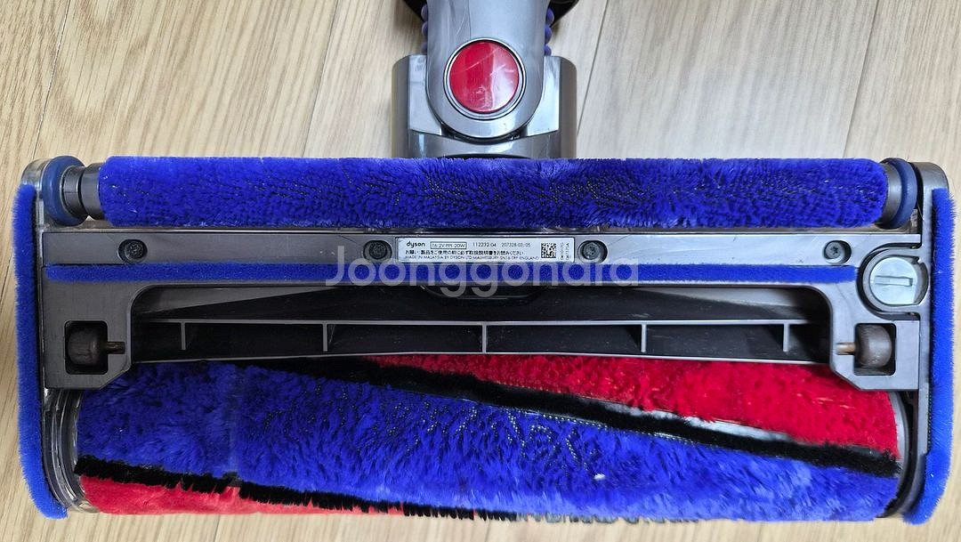 깨끗하게 세척한 다이슨 무선 청소기 V10(롱버전) 풀세트(42분 연속동--6