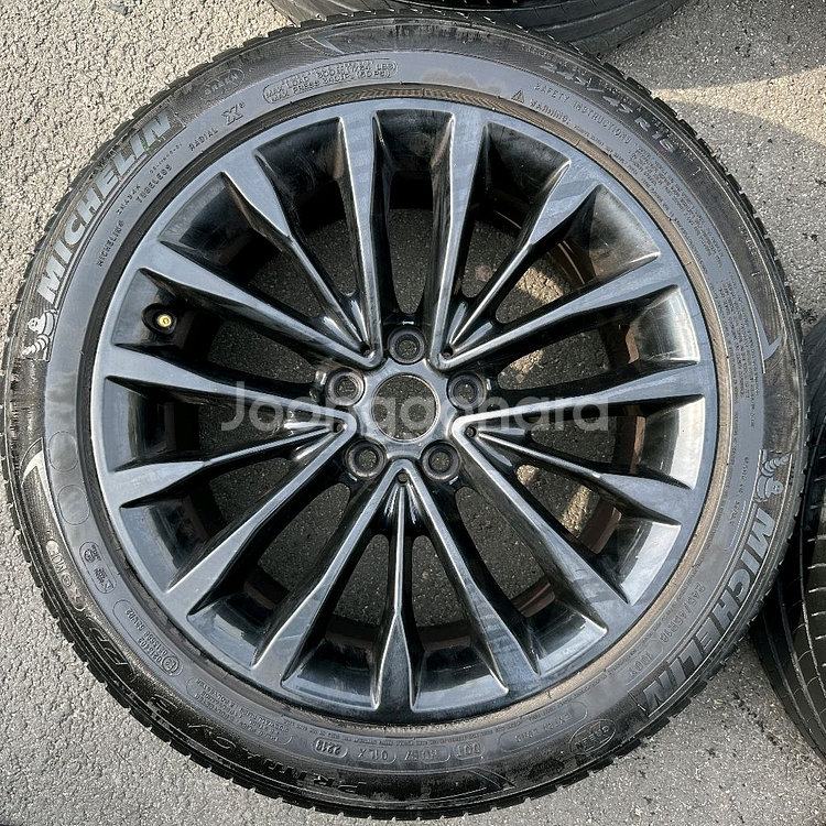 BMW 18인치 5시리즈 G30 블랙 중고 휠타이어 245 45 18--2