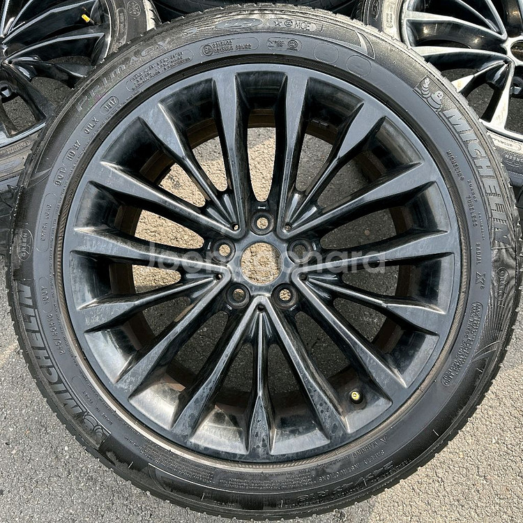 BMW 18인치 5시리즈 G30 블랙 중고 휠타이어 245 45 18--4