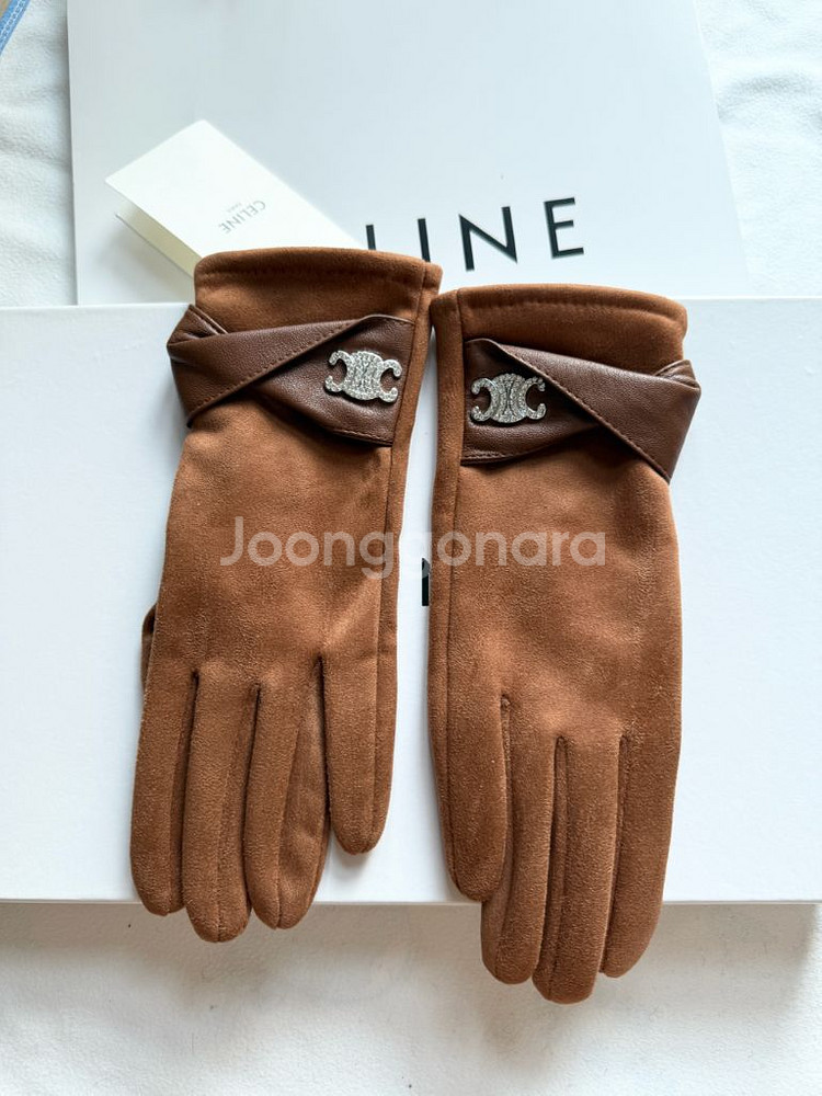 셀린느 CC 로고 장갑--0