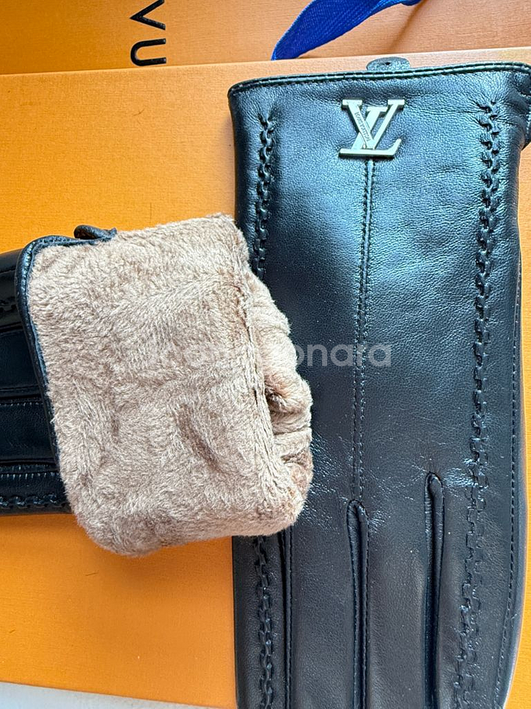 루이비통 여성 가죽 장갑--3