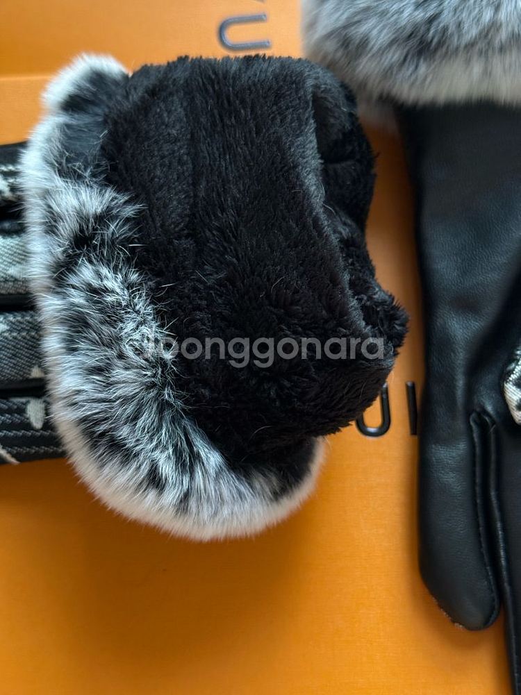 루이비통 여성장갑--4