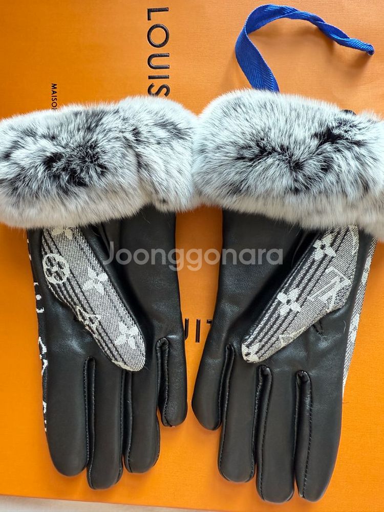 루이비통 여성장갑--5