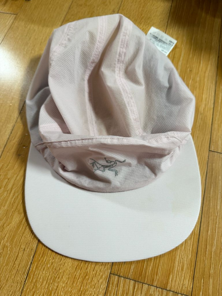 아크테릭스 런닝 캡 모자 이미지