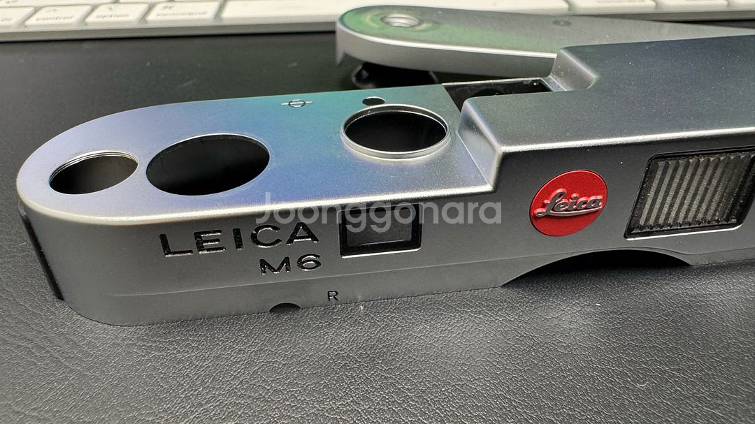 라이카 M6 (non ttl) 상하판 플레이트 민트급--1