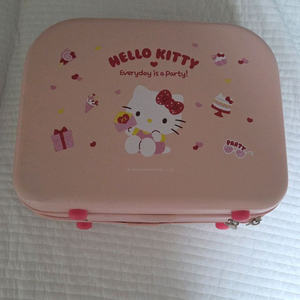 세븐일레븐 헬로키티 미니 캐리어 판매