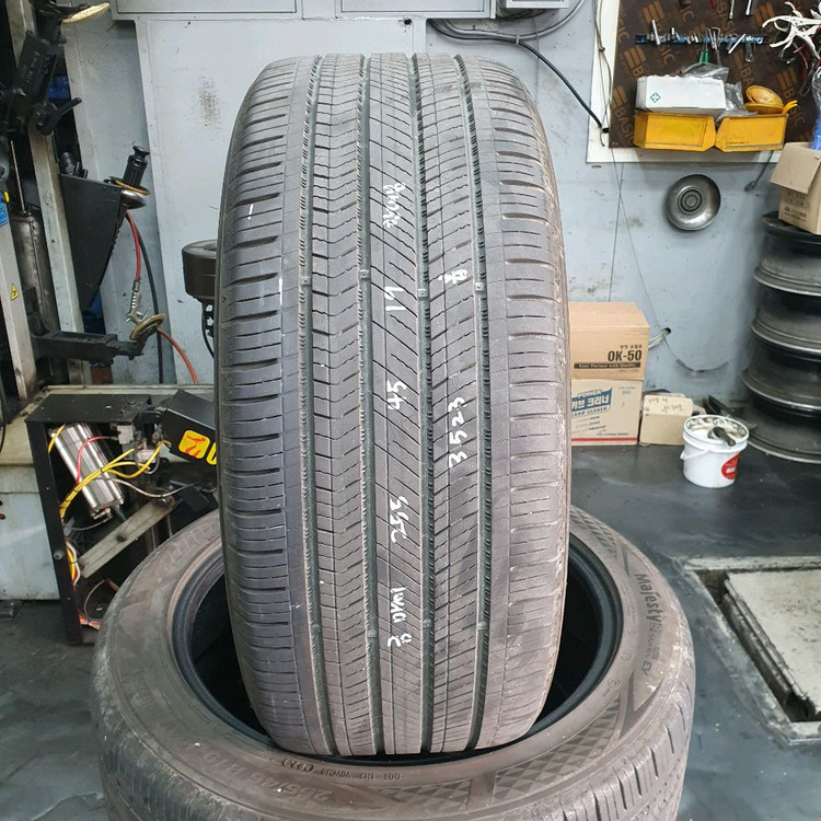 255 45 19 2554519금호마제스티ev 한대분판매합니다--1