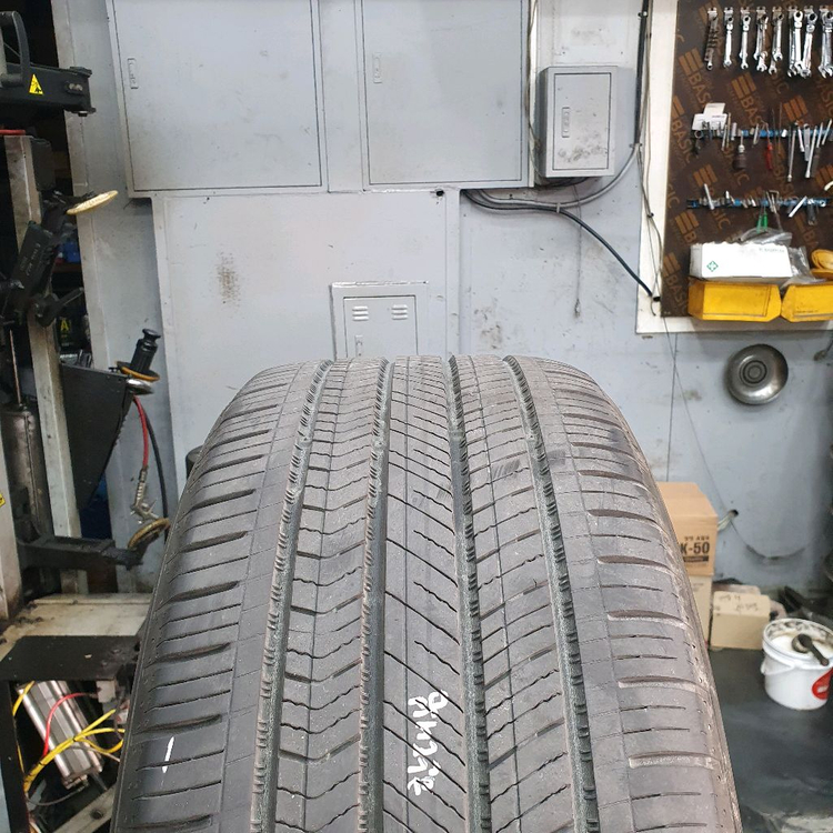 255 45 19 2554519금호마제스티ev 한대분판매합니다--2