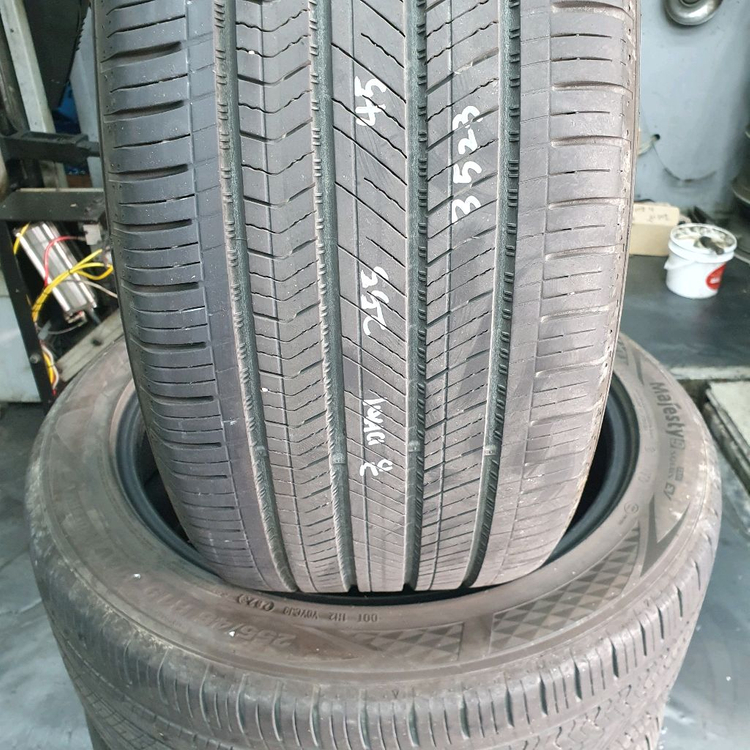 255 45 19 2554519금호마제스티ev 한대분판매합니다--3