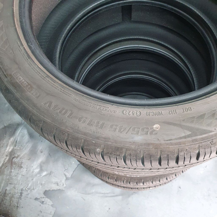 255 45 19 2554519금호마제스티ev 한대분판매합니다--9