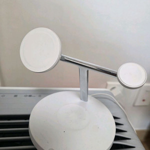 벨킨 3in1 무선 충전기 판매합니다