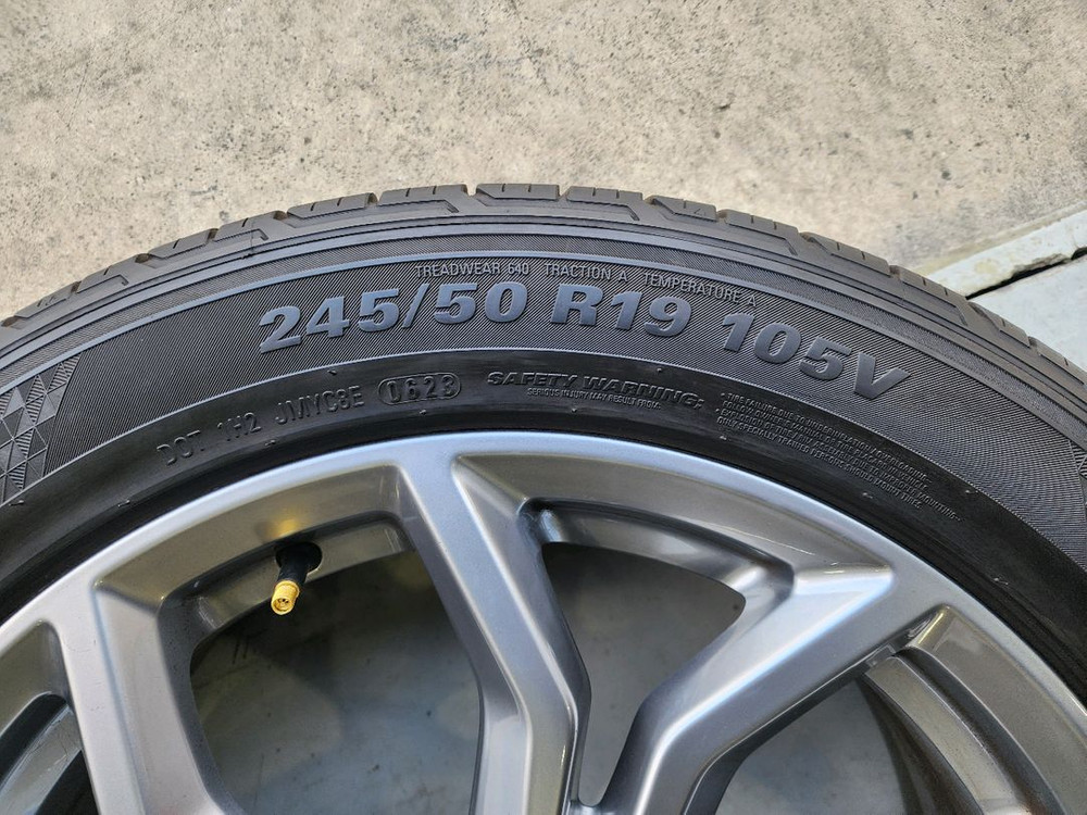 BMW x3 x4 19인치 휠타이어, BMW 정품 x3 19인치 휠타이어 이미지