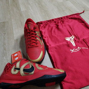 나이키 코비 5 프로트로 이어 오브 더 맘바 유니버시티 레드