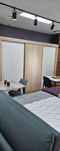 슬라이딩 옷장.이불.수납장--0