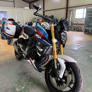 BMW F900R 바이크 판매 합니다.