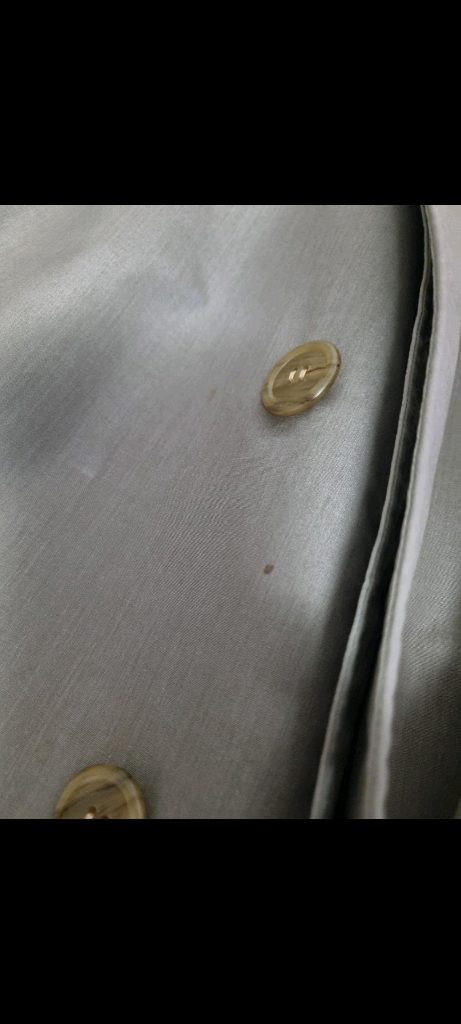 정품 버버리 트렌치 코트 105사이즈 얼룩있음 burberry--6