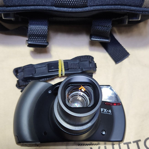 케녹스fx-4(a급,올림픽 기념카메라), cr123a 2개 전기능정상, 가방.