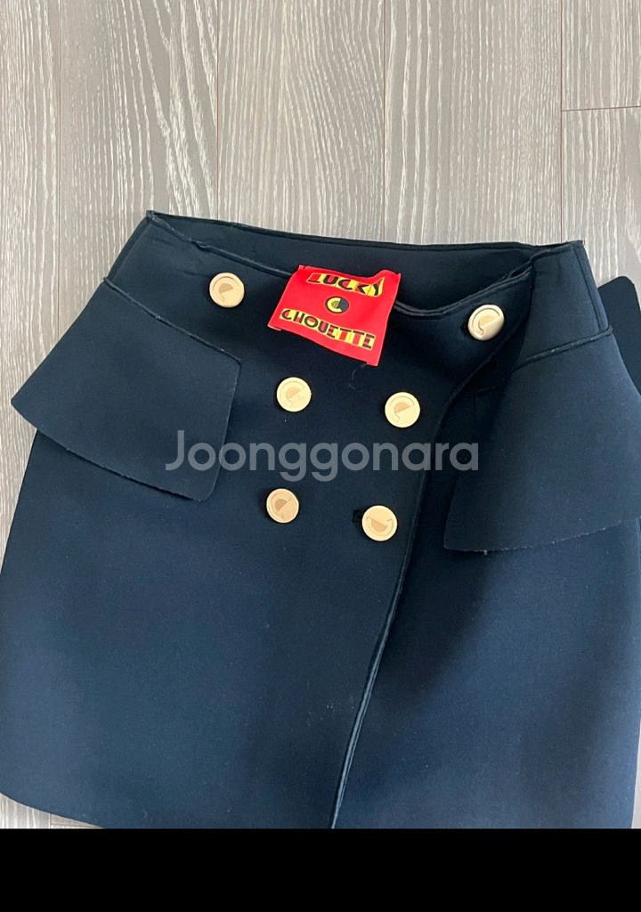 럭키슈에뜨 스커트--1