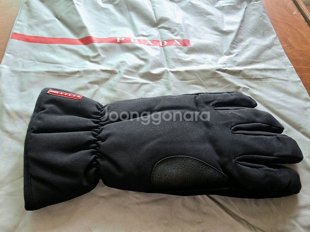 (가격인하) 정품 PRADA SPORT GLOVES 프라다 장갑 스포츠 윈터 글러브 블랙 사이즈 8호--4