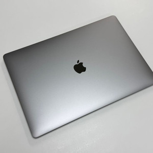 2018 맥북프로15인치 터치바 스페이스 그레이 / i9,Vega 20,16GB RAM 부품용