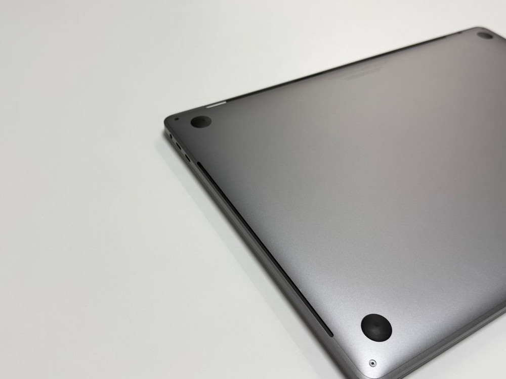 2018 맥북프로15인치 터치바 스페이스 그레이 / i9,Vega 20,16GB RAM 부품용--4