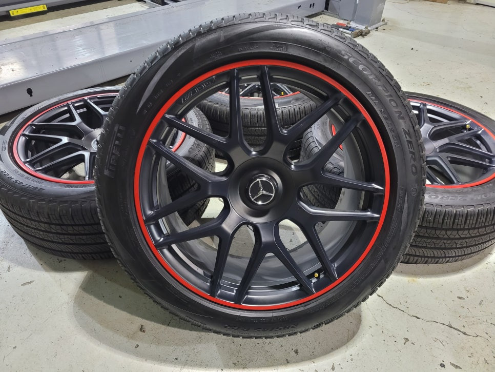 벤츠G바겐 G63AMG 퍼포먼스 에디션 22인치 순정품휠타이어 한대분 이미지