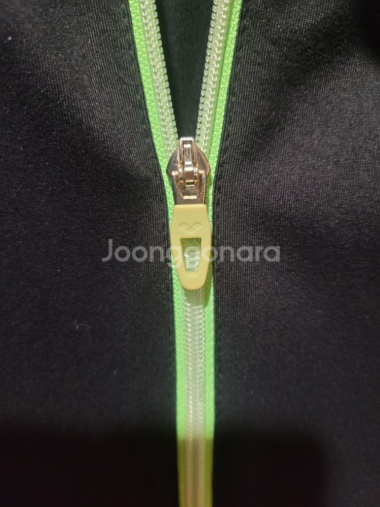 (정품)아레나 트레이닝 집업(M)--4