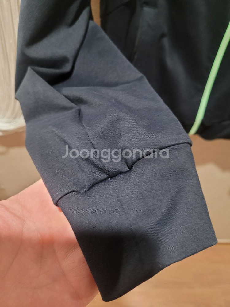 (정품)아레나 트레이닝 집업(M)--5