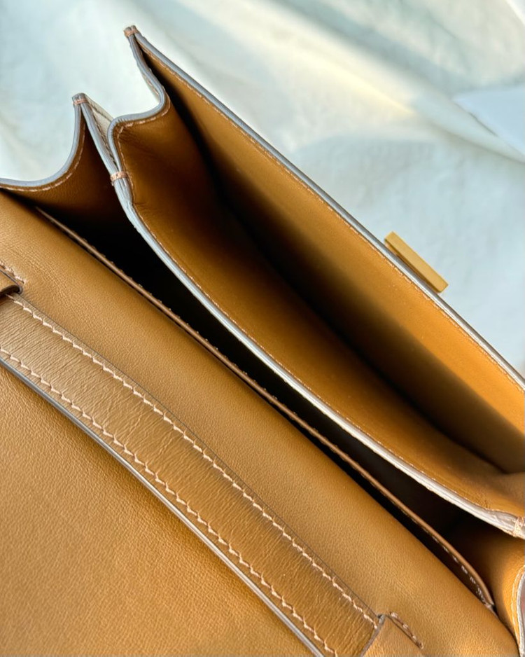 셀린느 틴 클래식 박스백--8