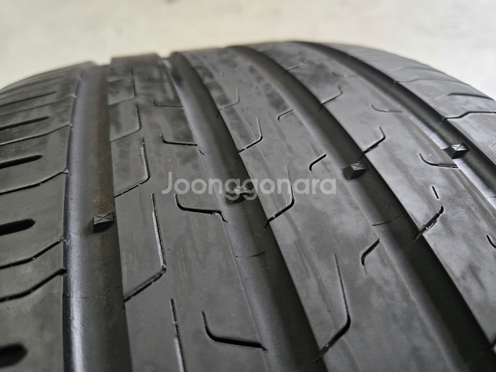 235 45 20 255 40 20 콘티넨탈 중고타이어 한대분 판매합니다--1