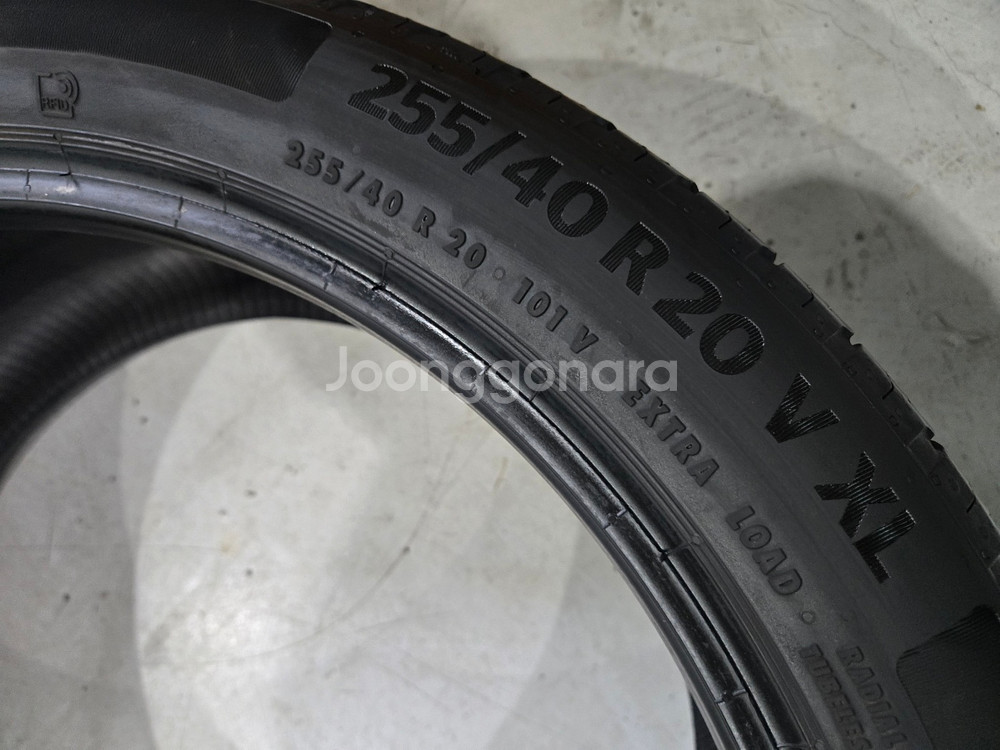 235 45 20 255 40 20 콘티넨탈 중고타이어 한대분 판매합니다--5