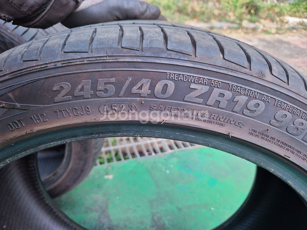 245/40/19 마제스티9--2