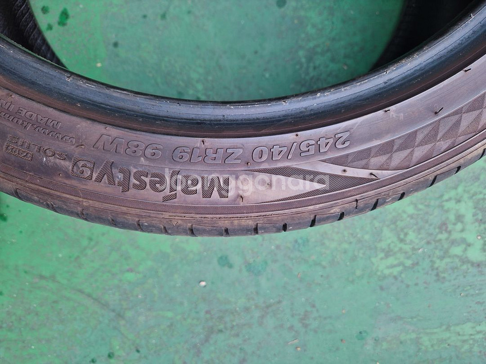 245/40/19 마제스티9--3