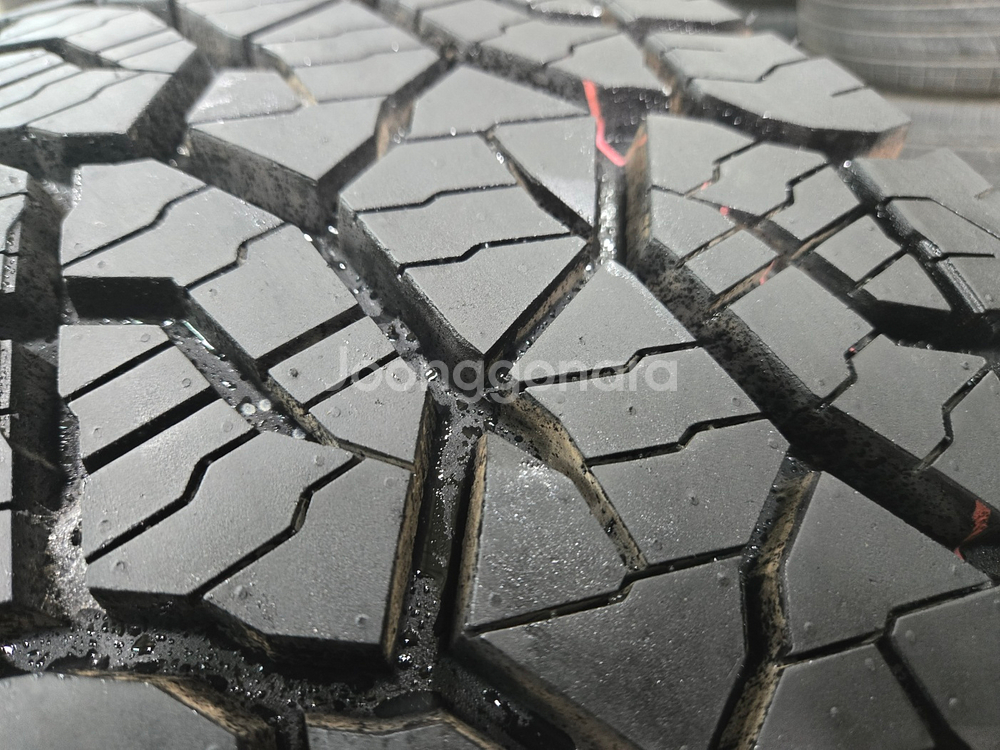 275 70 18 한국 다이나프로AT2 익스트림 중고타이어 판매합니다--5