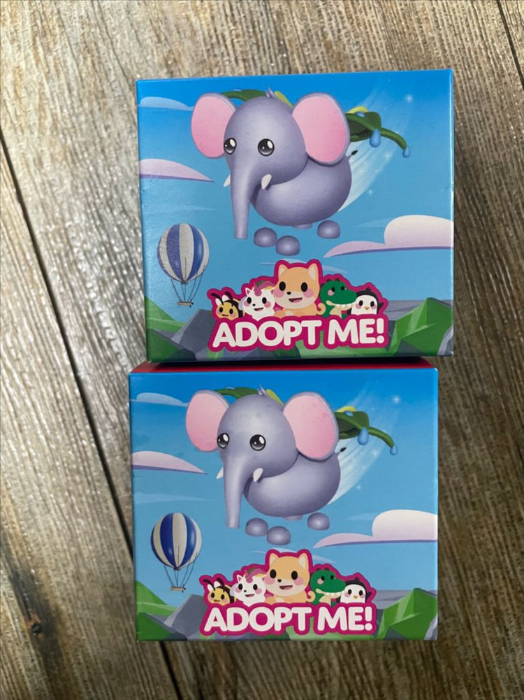 맥도날드 해피밀 Adopt Me 기린 코끼리 우파루파 이미지