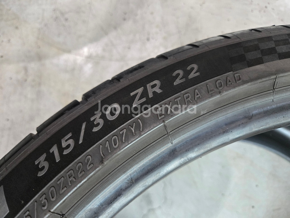 315 30 22 미쉐린PS4S 중고타이어 2본 판매합니다--4
