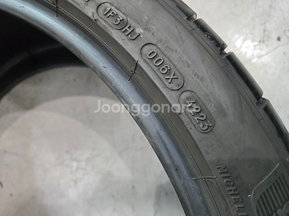 315 30 22 미쉐린PS4S 중고타이어 2본 판매합니다--5