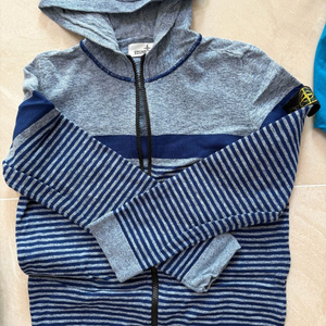 스톤아일랜드키즈후드집업10y