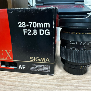 니콘 시그마 28-70mm F2.8 DG EX 렌즈