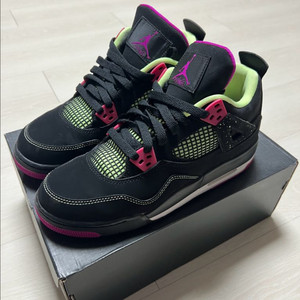 에어조던4 GS 푸시아 30주년 250사이즈 3회 착용