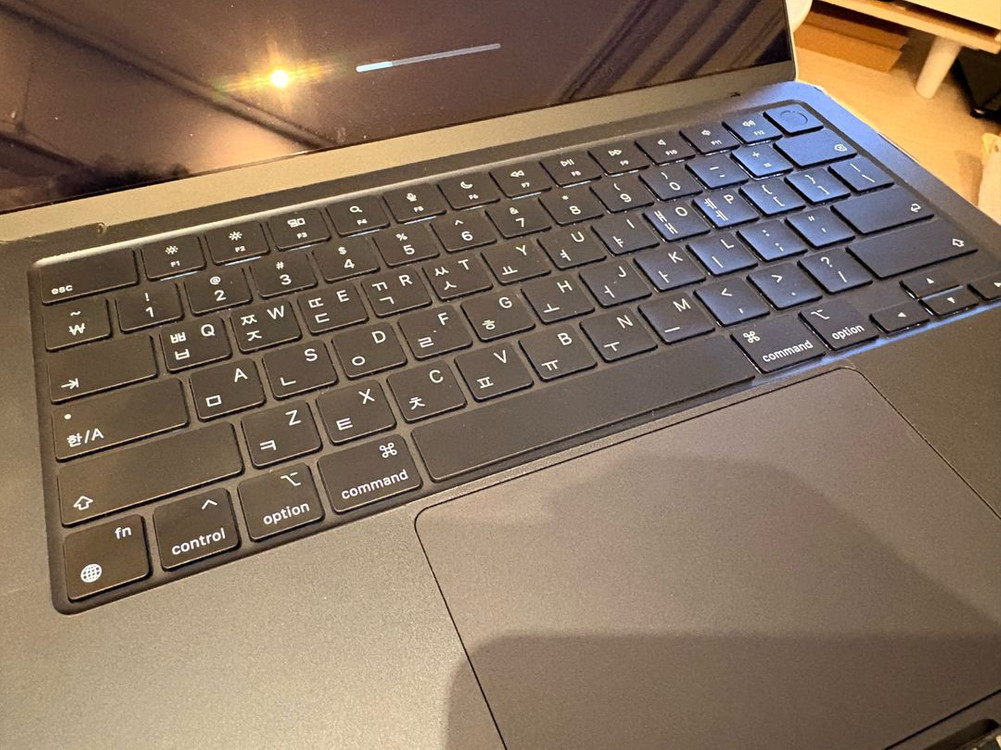 맥북 에어 M3 13인치 8GB (에플케어) 이미지