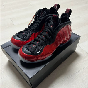 에어 폼포짓원 메탈릭 레드 미착용 새상품 260