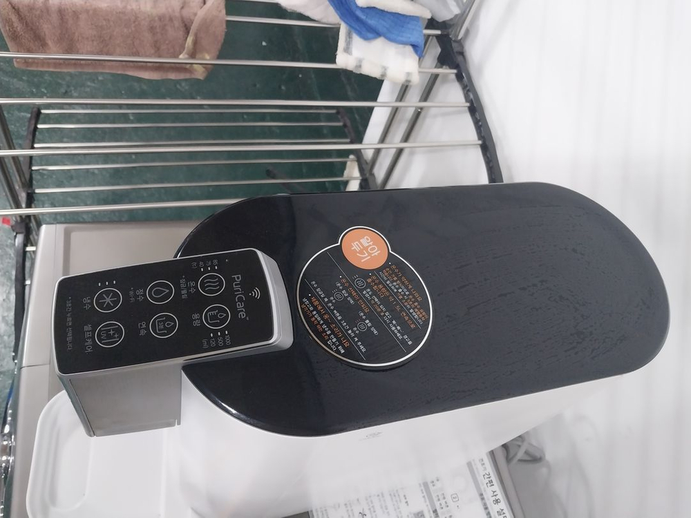 LG 퓨리케어 냉온정수기 직수형 / 상태좋음 / 필터만 교체하면 사용 가능--3