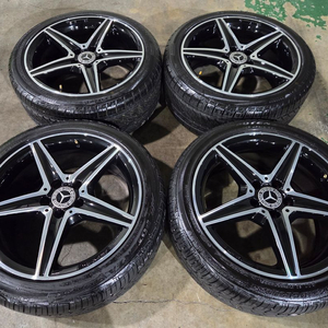 벤츠 W205 C클AMG 18인치 정품 휠타이어